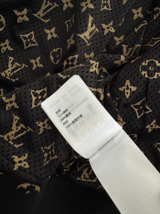 루이비통 봄버 자켓 레플리카 미러급 SA급 S급 고퀄리티 하이엔드 최상급 의류 [여성] 16