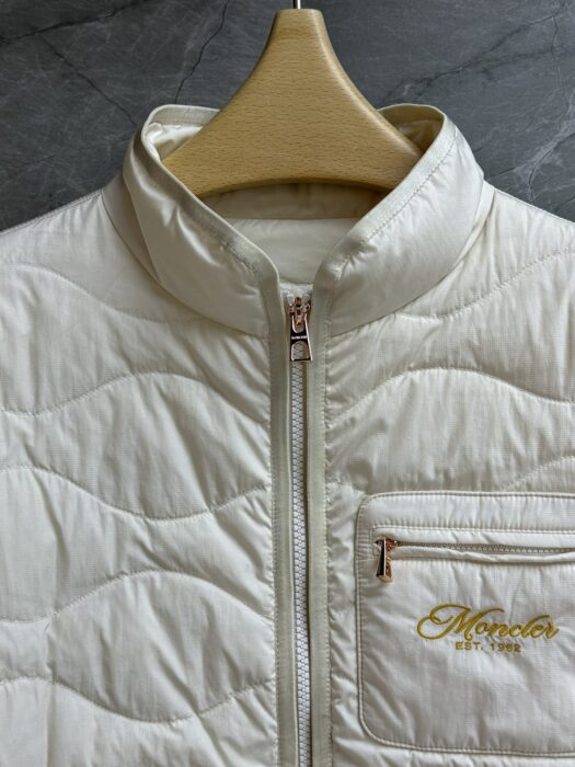 몽클레어 Tegea 웨이브 퀼팅 쇼트 다운 자켓 레플리카 미러급 SA급 S급 고퀄리티 하이엔드 최상급 의류 [여성] 12