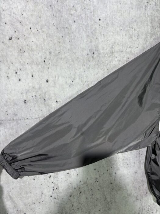 미우미우 모노그램 패치 바람막이 은회색 레플리카 미러급 SA급 S급 고퀄리티 하이엔드 최상급 의류 [남성여성공용] 11