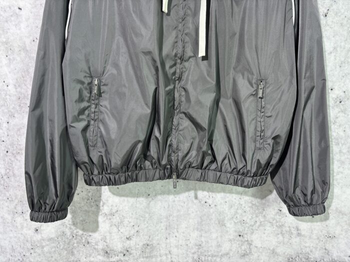 미우미우 모노그램 패치 바람막이 은회색 레플리카 미러급 SA급 S급 고퀄리티 하이엔드 최상급 의류 [남성여성공용] 7