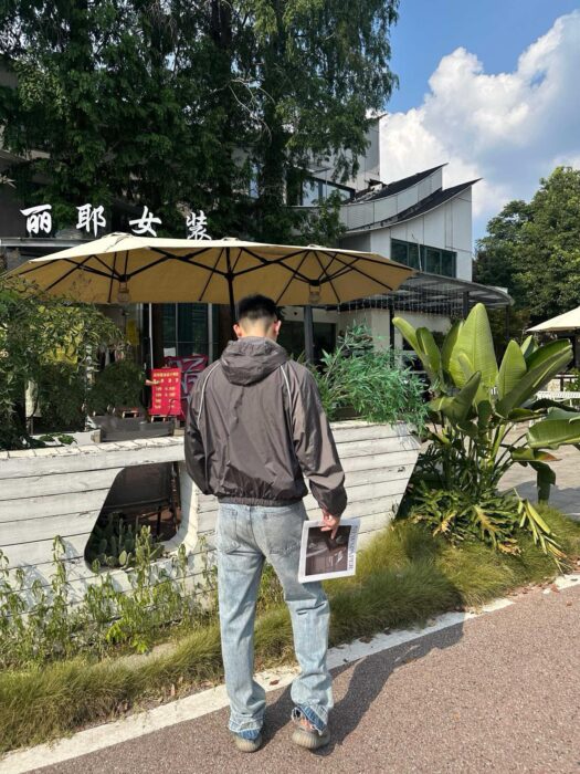 미우미우 모노그램 패치 바람막이 은회색 레플리카 미러급 SA급 S급 고퀄리티 하이엔드 최상급 의류 [남성여성공용] 2