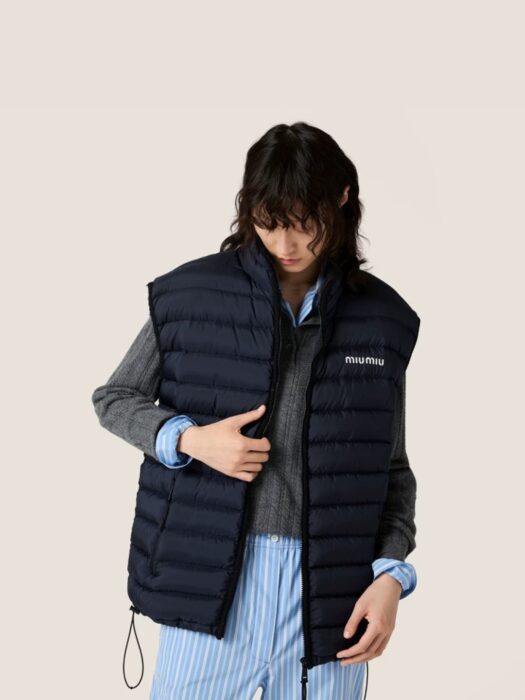 미우미우 라이트 퐁제 다운 베스트 레플리카 미러급 SA급 S급 고퀄리티 하이엔드 최상급 의류 [여성] 18