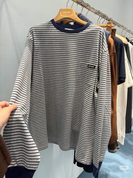 미우미우 그레이 블루 티셔츠 레플리카 미러급 SA급 S급 고퀄리티 하이엔드 최상급 의류 [여성] 9