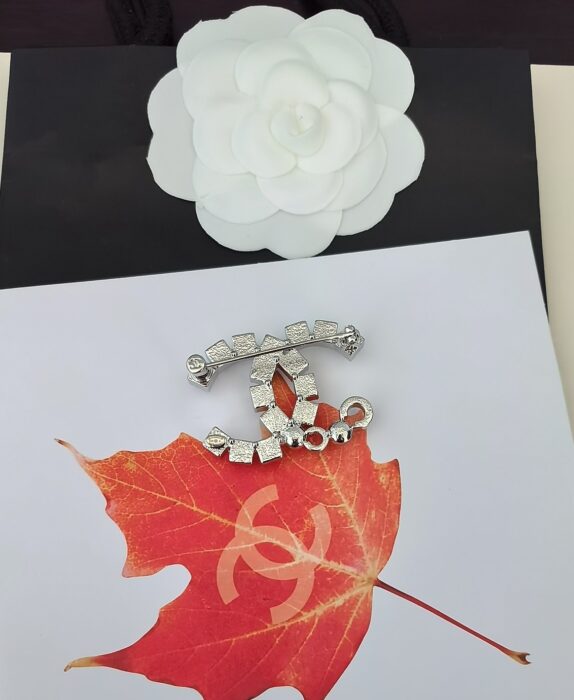 샤넬 진주 큐빅 이음 CC로고 브로치 레플리카 미러급 SA급 S급 고퀄리티 최상급 하이엔드 악세사리 [여성] 5