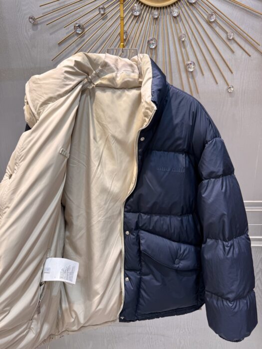 미우미우 리버시블 테크니컬 폰제 다운 자켓 레플리카 미러급 SA급 S급 고퀄리티 하이엔드 최상급 의류 [여성] 4