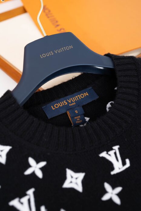 루이비통 모노그램 니트 스웨터 레플리카 미러급 SA급 S급 고퀄리티 하이엔드 최상급 의류 [여성] 15