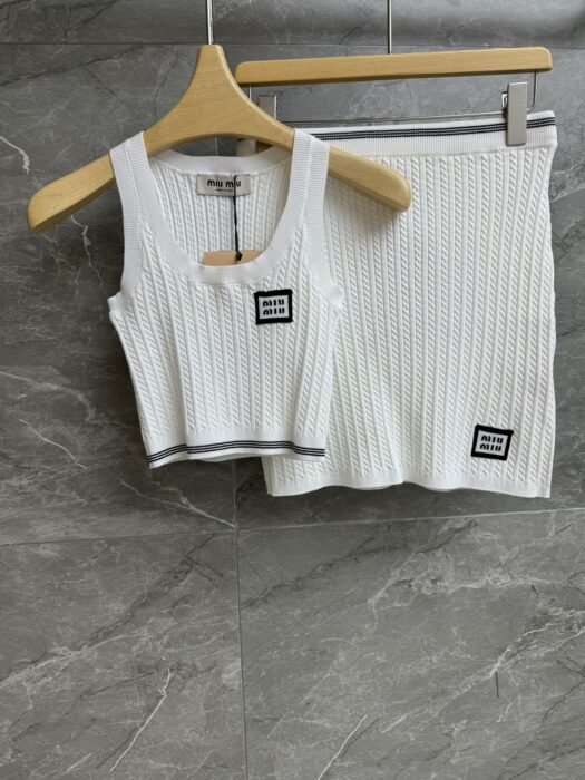 미우미우 니트 슈트 레플리카 미러급 SA급 S급 고퀄리티 하이엔드 최상급 의류 [여성] 3