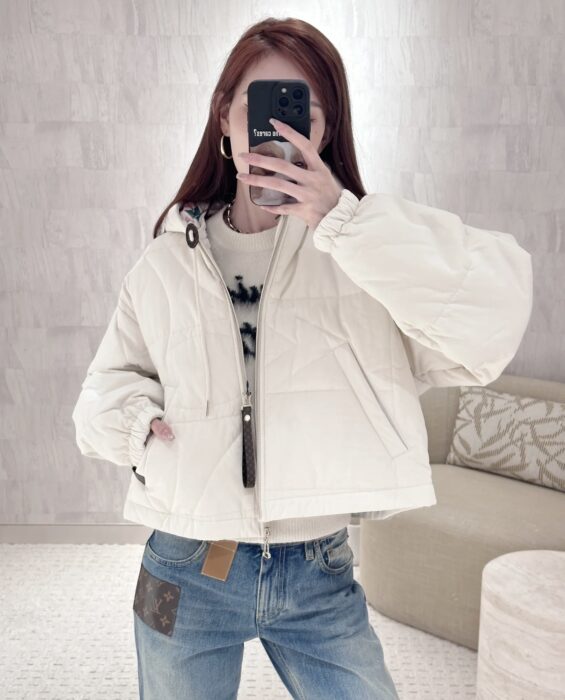 루이비통 퀼티드 모노그램 플라워 자켓 레플리카 미러급 SA급 S급 고퀄리티 하이엔드 최상급 의류 [여성] 4