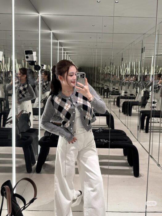 프라다 아가일 니트 캐시미어 가디건 레플리카 미러급 SA급 S급 고퀄리티 하이엔드 최상급 의류 [여성] 4