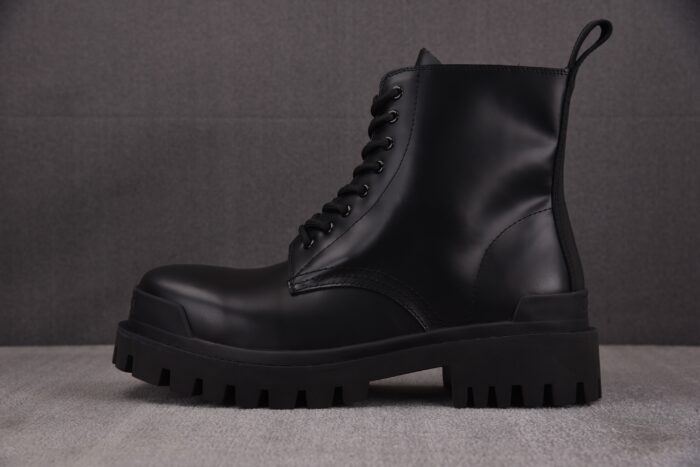 발렌시아가 퍼리 슬라이드 (한 사이즈 크게나옴) 레플리카 미러급 SA급 S급 고퀄리티 최상급 하이엔드 신발 [남성여성공용]