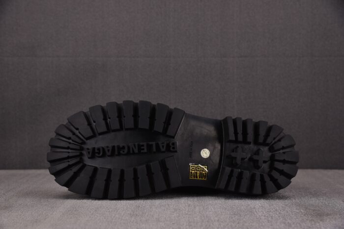 발렌시아가 퍼리 슬라이드 (한 사이즈 크게나옴) 레플리카 미러급 SA급 S급 고퀄리티 최상급 하이엔드 신발 [남성여성공용] 4