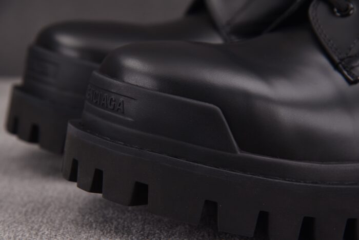 발렌시아가 퍼리 슬라이드 (한 사이즈 크게나옴) 레플리카 미러급 SA급 S급 고퀄리티 최상급 하이엔드 신발 [남성여성공용] 10