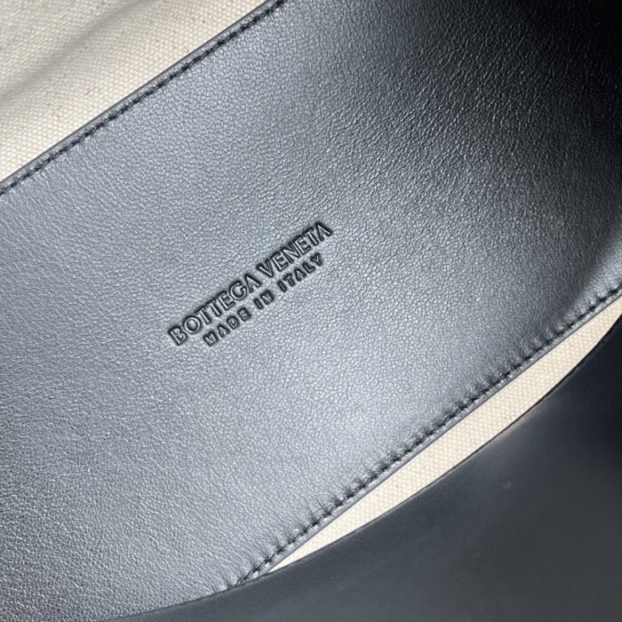 보테가베네타 안디아모 토트백 743572 미디엄 악어무늬 블랙 핸드백 토트백 레플리카 미러급 SA급 S급 고퀄리티 최상급 하이엔드 가방 [여성] 10