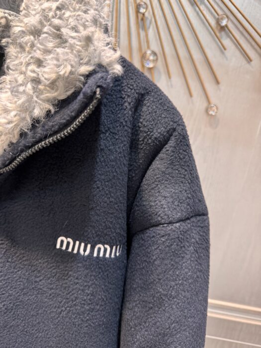 미우미우 플리스 다운 재킷 레플리카 미러급 SA급 S급 고퀄리티 하이엔드 최상급 의류 [여성] 4