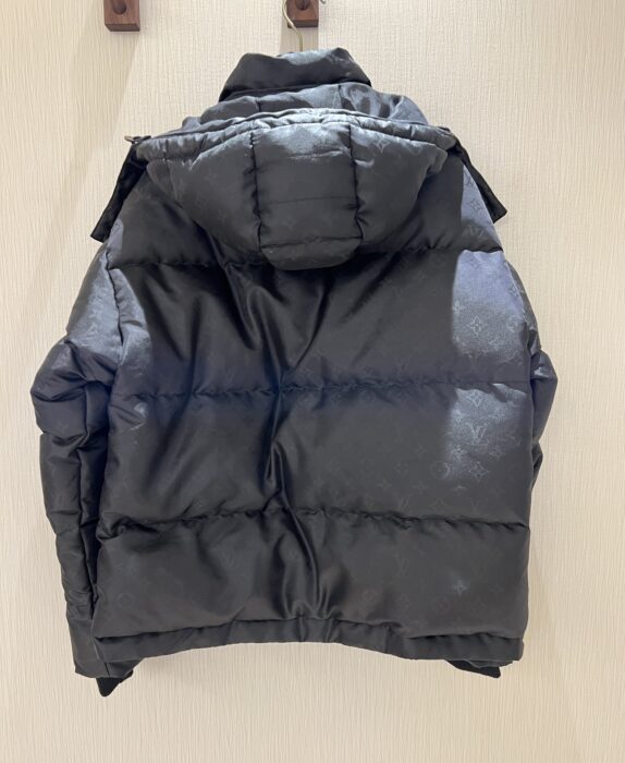 루이비통 자카드 다운 자켓 레플리카 미러급 SA급 S급 고퀄리티 하이엔드 최상급 의류 [여성] 10