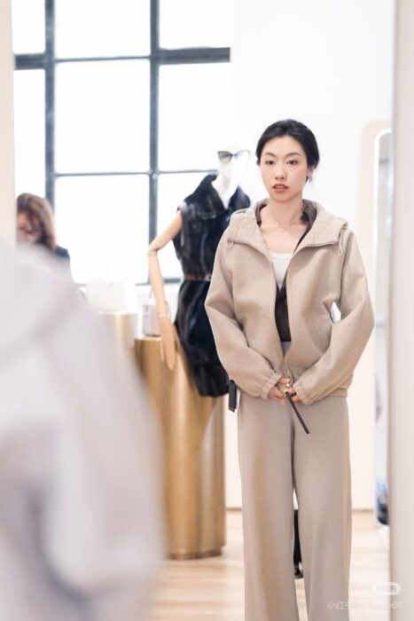 루이비통 리버서블 더블 페이스 집업 자켓 레플리카 미러급 SA급 S급 고퀄리티 하이엔드 최상급 의류 [여성] 23