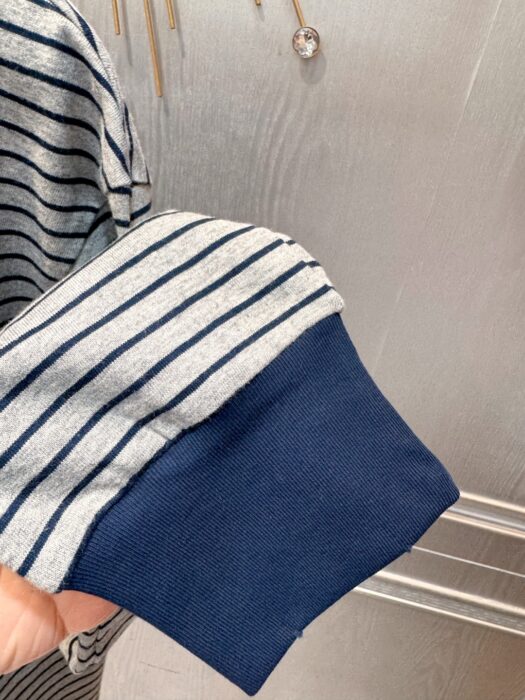 미우미우 그레이 블루 티셔츠 레플리카 미러급 SA급 S급 고퀄리티 하이엔드 최상급 의류 [여성] 8