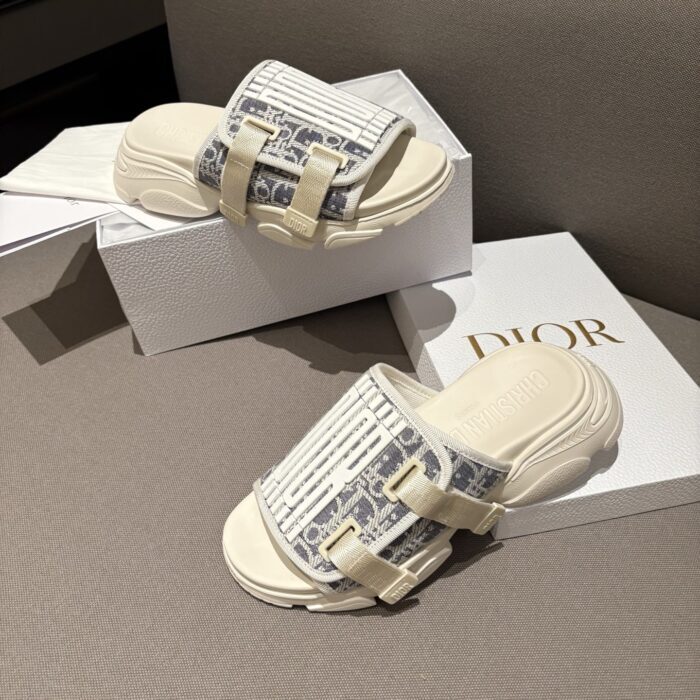 디올 D 완더 뮬 슬리퍼 샌들 화이트 슬리퍼 레플리카 미러급 SA급 S급 고퀄리티 최상급 하이엔드 신발 [여성] 4