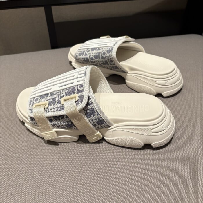 디올 D 완더 뮬 슬리퍼 샌들 화이트 슬리퍼 레플리카 미러급 SA급 S급 고퀄리티 최상급 하이엔드 신발 [여성] 7