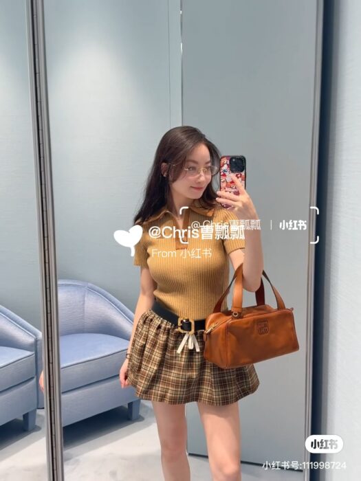 미우미우 리브드 니트 캐시미어 폴로 스웨터 레플리카 미러급 SA급 S급 고퀄리티 하이엔드 최상급 의류 [여성] 3