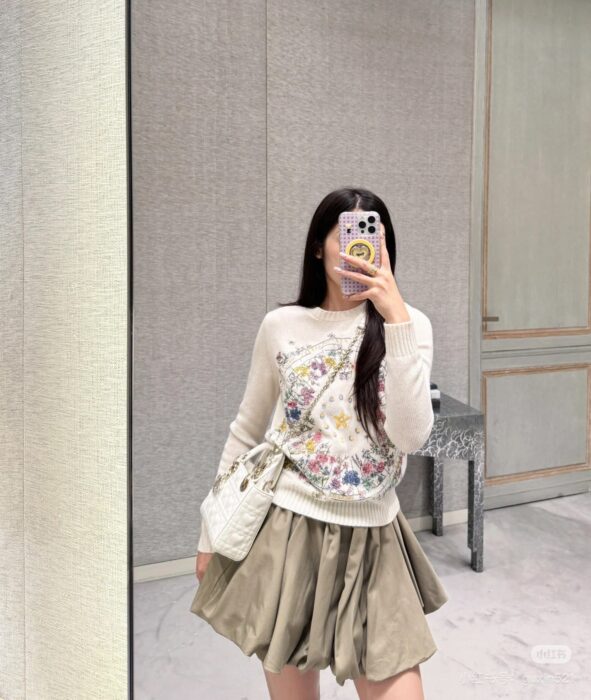 디올 자수 스웨터 레플리카 미러급 SA급 S급 고퀄리티 하이엔드 최상급 의류 [여성] 4