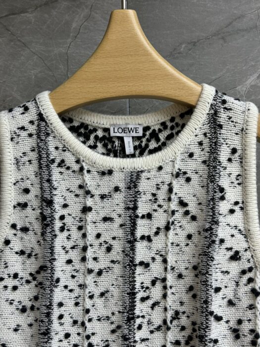 로에베 니트 베스트 레플리카 미러급 SA급 S급 고퀄리티 하이엔드 최상급 의류 [여성] 12