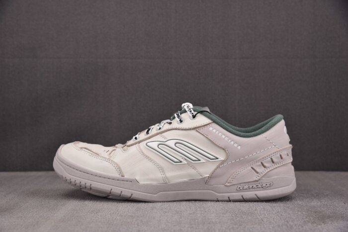 발렌시아가 햄튼 웜 아웃 레플리카 미러급 SA급 S급 고퀄리티 최상급 하이엔드 신발 [남성여성공용]