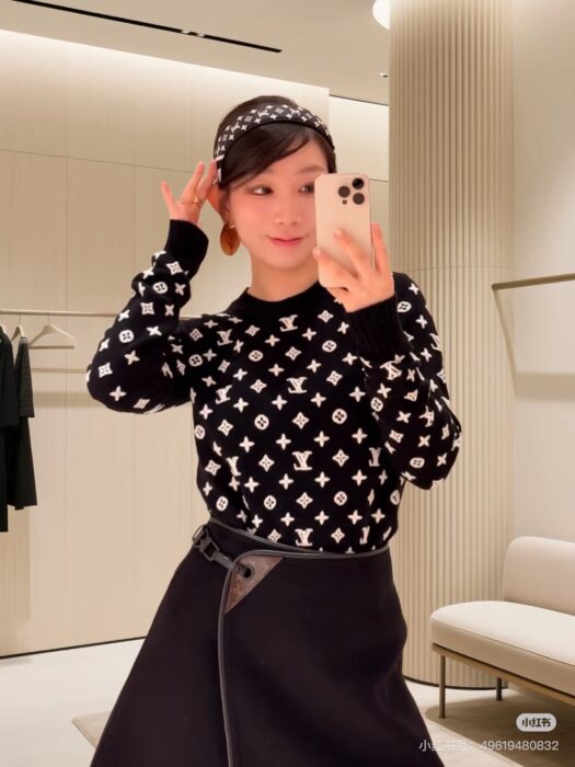 루이비통 3D 모노그램 니트 풀오버 레플리카 미러급 SA급 S급 고퀄리티 하이엔드 최상급 의류 [여성] 4