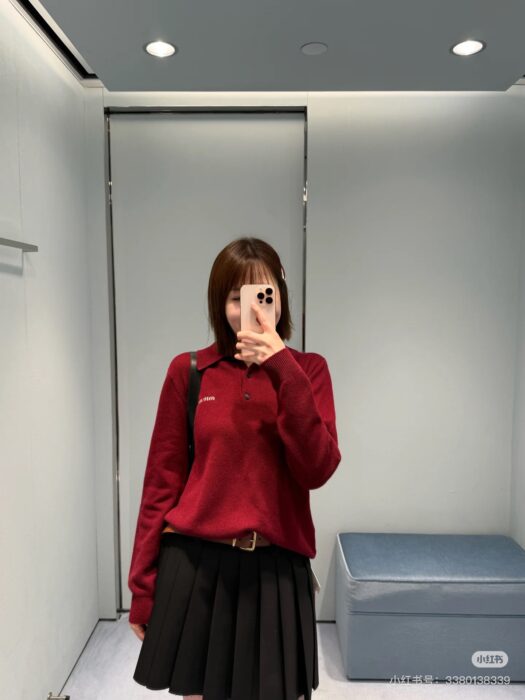 미우미우 캐시미어 폴로 스웨터 레플리카 미러급 SA급 S급 고퀄리티 하이엔드 최상급 의류 [여성] 4