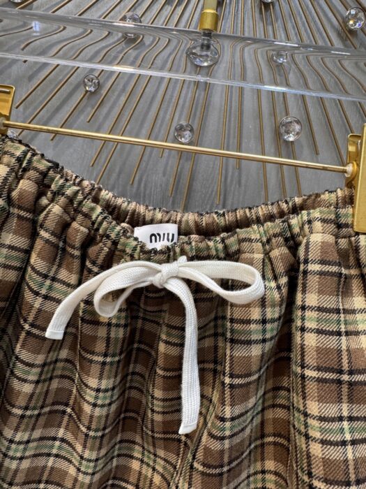 미우미우 플레이드 미니스커트 레플리카 미러급 SA급 S급 고퀄리티 하이엔드 최상급 의류 [여성] 3