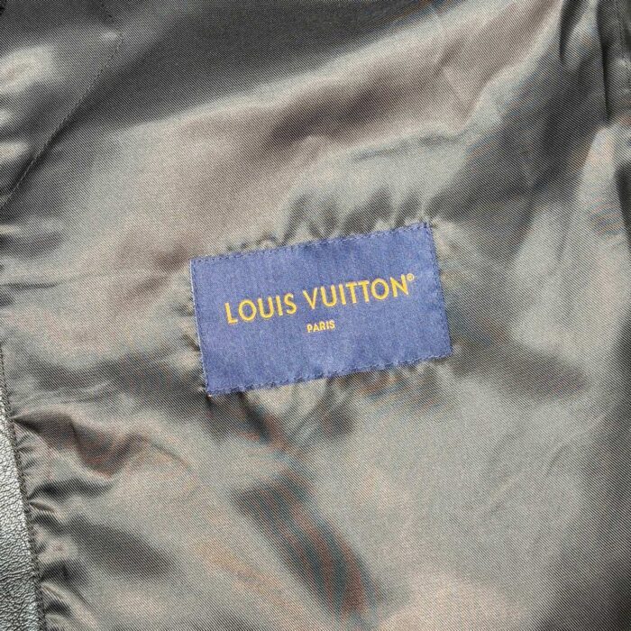 루이비통 레더 야구 자켓 레플리카 미러급 SA급 S급 고퀄리티 하이엔드 최상급 의류 [남성여성공용] 10