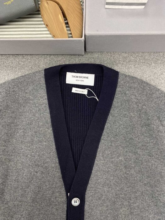 톰브라운 울 니트 가디건 레플리카 미러급 SA급 S급 고퀄리티 하이엔드 최상급 의류 [남성여성공용] 20