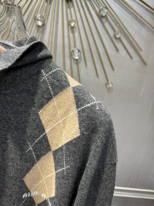 미우미우 캐시미어 니트 폴로 셔츠 레플리카 미러급 SA급 S급 고퀄리티 하이엔드 최상급 의류 [남성여성공용] 10