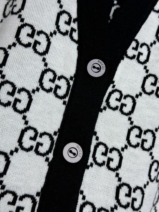 구찌 리버서블 GG 울 자카드 가디건 레플리카 미러급 SA급 S급 고퀄리티 하이엔드 최상급 의류 [여성] 15