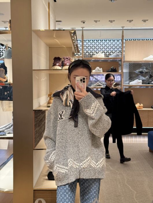 루이비통 지퍼 니티드 블루종 레플리카 미러급 SA급 S급 고퀄리티 하이엔드 최상급 의류 [여성] 13