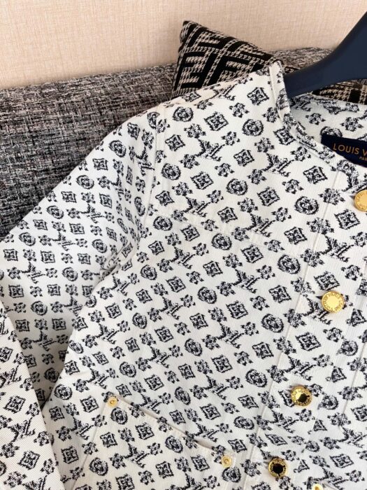 루이비통 블러리 모노그램 자켓 레플리카 미러급 SA급 S급 고퀄리티 하이엔드 최상급 의류 [여성] 12