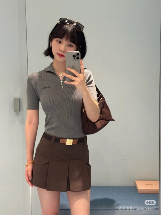 미우미우 코튼 하프 지퍼 스웨터 레플리카 미러급 SA급 S급 고퀄리티 하이엔드 최상급 의류 [여성] 4