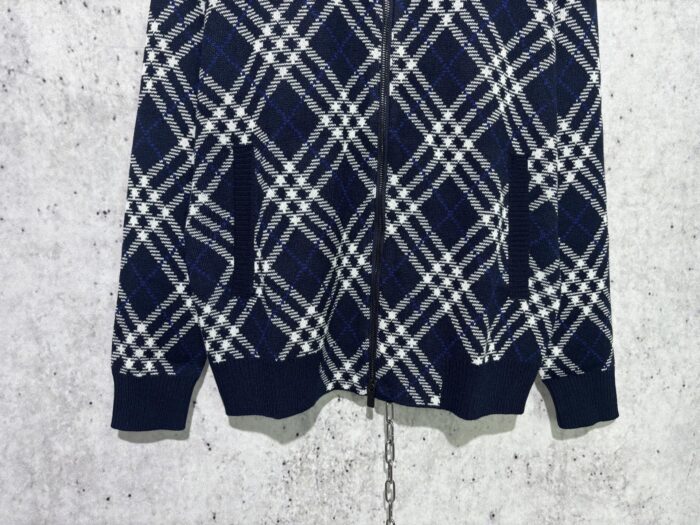 버버리 양털 혼방 체크 지퍼 가디건 블루 레플리카 미러급 SA급 S급 고퀄리티 하이엔드 최상급 의류 [남성여성공용] 7