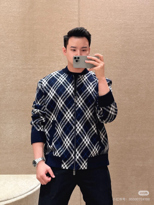 버버리 양털 혼방 체크 지퍼 가디건 블루 레플리카 미러급 SA급 S급 고퀄리티 하이엔드 최상급 의류 [남성여성공용]