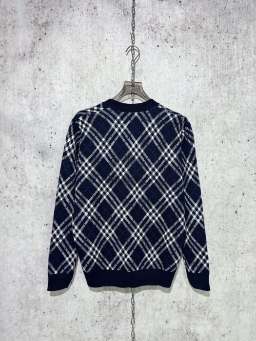 버버리 양털 혼방 체크 V넥 단추 가디건 블루 레플리카 미러급 SA급 S급 고퀄리티 하이엔드 최상급 의류 [남성여성공용] 4