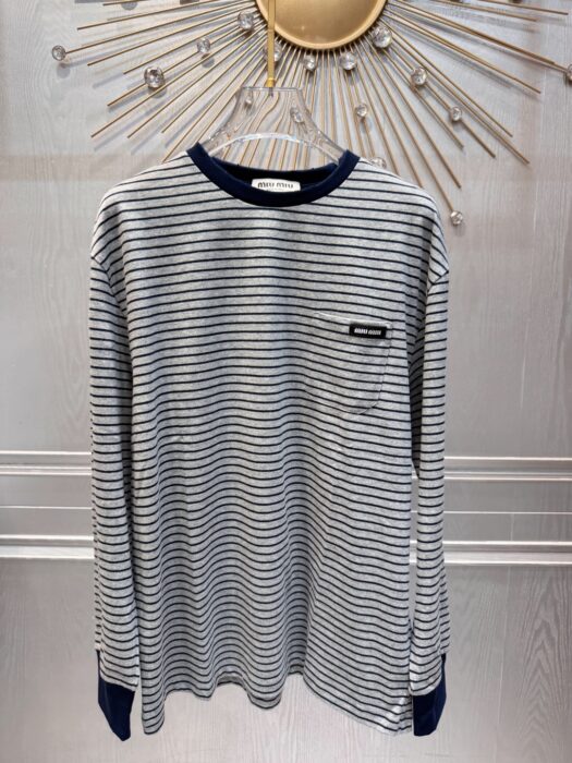 미우미우 그레이 블루 티셔츠 레플리카 미러급 SA급 S급 고퀄리티 하이엔드 최상급 의류 [여성] 2