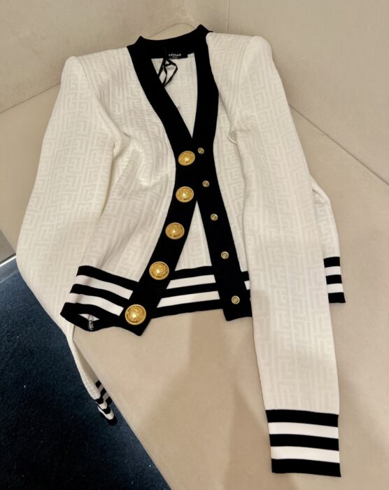 발망 모노그램 장식 바이컬러 가디건 레플리카 미러급 SA급 S급 고퀄리티 하이엔드 최상급 의류 [여성] 17