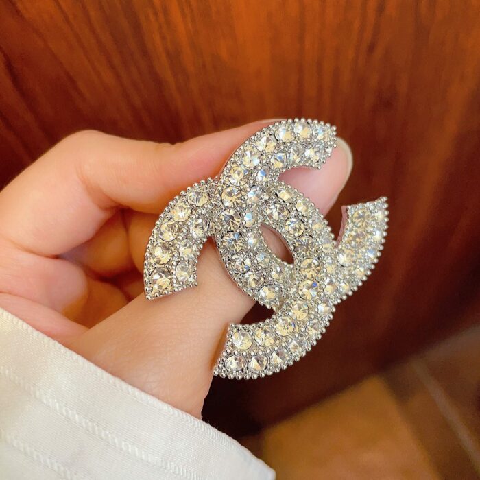 샤넬 풀큐빅 CC로고 브로치 실버 레플리카 미러급 SA급 S급 고퀄리티 최상급 하이엔드 악세사리 [여성] 6