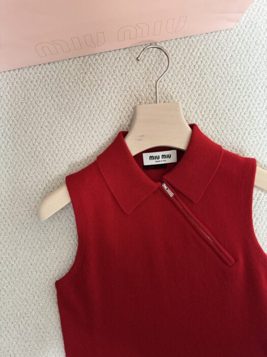 미우미우 슬리브리스 폴로 셔츠 레플리카 미러급 SA급 S급 고퀄리티 하이엔드 최상급 의류 [여성] 9