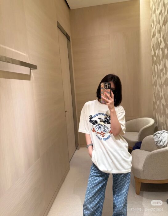 루이비통 쇼트 슬리브드 니티드 크루넥 레플리카 미러급 SA급 S급 고퀄리티 하이엔드 최상급 의류 [여성] 10