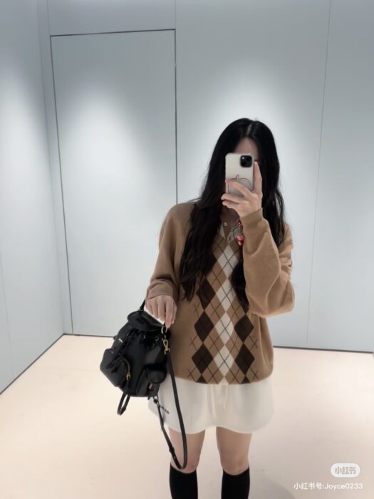 미우미우 캐시미어 폴로 셔츠 레플리카 미러급 SA급 S급 고퀄리티 하이엔드 최상급 의류 [여성] 10