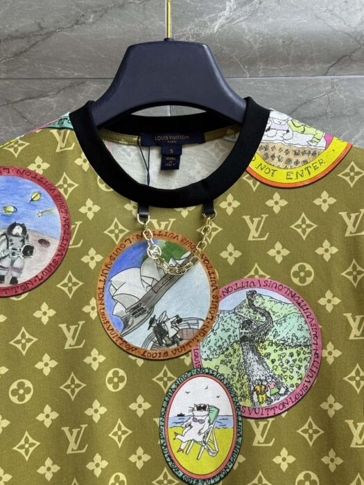 루이비통 그레이스 코딩턴 티셔츠 레플리카 미러급 SA급 S급 고퀄리티 하이엔드 최상급 의류 [여성] 3