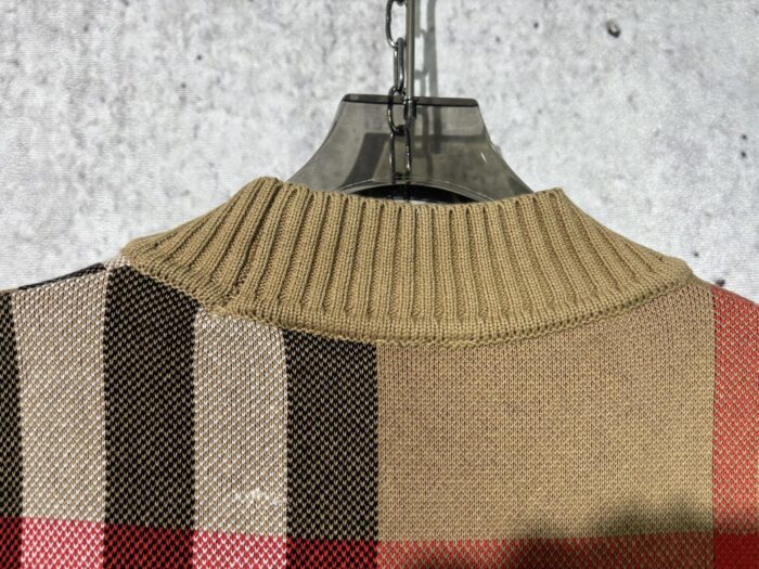 버버리 클래식 체크 가디건 레플리카 미러급 SA급 S급 고퀄리티 하이엔드 최상급 의류 [남성여성공용] 9