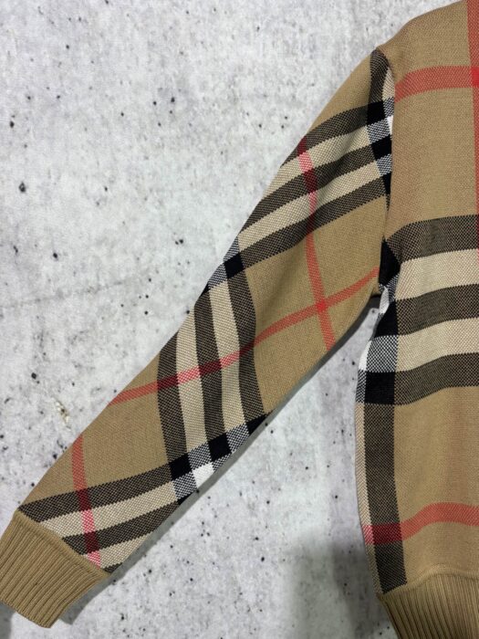버버리 클래식 체크 가디건 레플리카 미러급 SA급 S급 고퀄리티 하이엔드 최상급 의류 [남성여성공용] 10