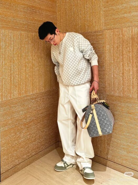 루이비통 그라데이션 스웨터 레플리카 미러급 SA급 S급 고퀄리티 하이엔드 최상급 의류 [남성여성공용] 4